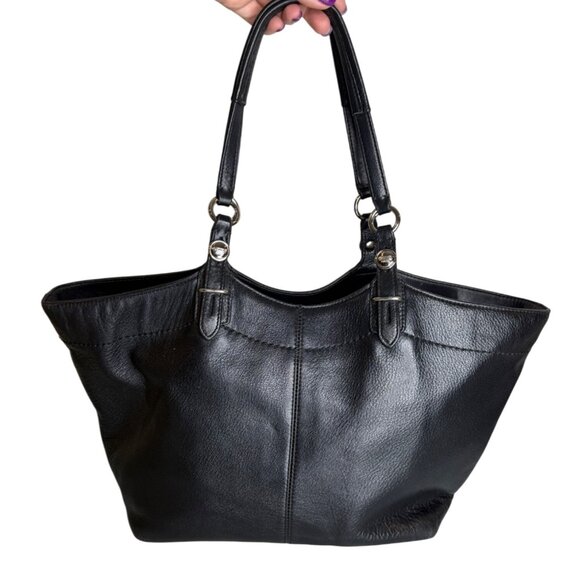 Coach Carly Tote Bag Soft Black Pebbled Leather Tote Purple Interior F16174 - Picture 2 of 15